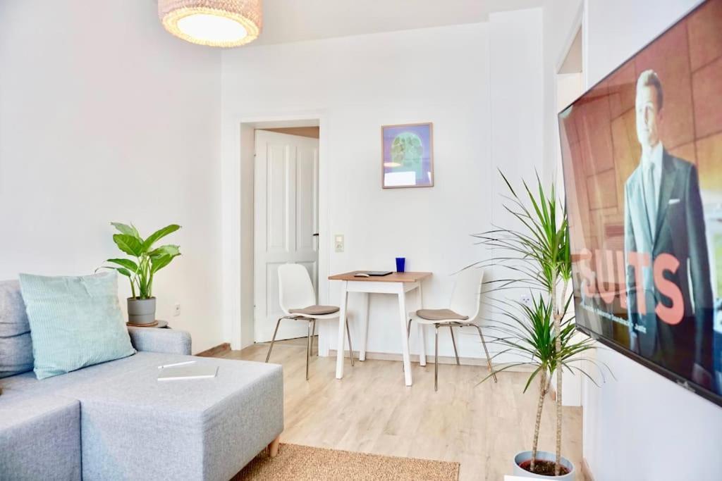 Neu I Moderne Zentrale Wohnung I Netflix I 4 Gaeste アンダーナッハ エクステリア 写真