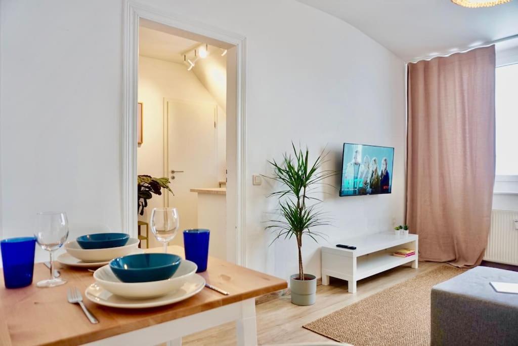 Neu I Moderne Zentrale Wohnung I Netflix I 4 Gaeste アンダーナッハ エクステリア 写真